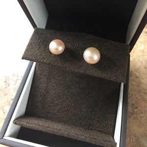 Pink pearl earrings
